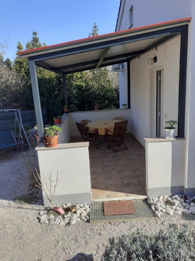 Iva Apartments Šilo Εξωτερικό φωτογραφία