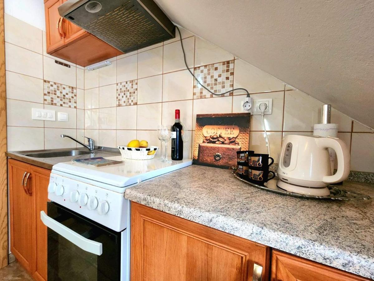 Iva Apartments Šilo Εξωτερικό φωτογραφία
