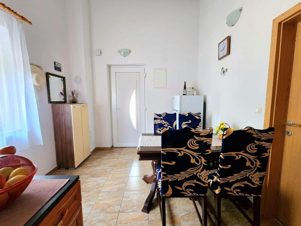 Iva Apartments Šilo Εξωτερικό φωτογραφία